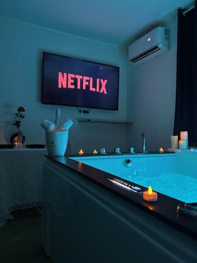 Love A - 25m2 Pour 2 Personnes Avec Un Jacuzzi Prive